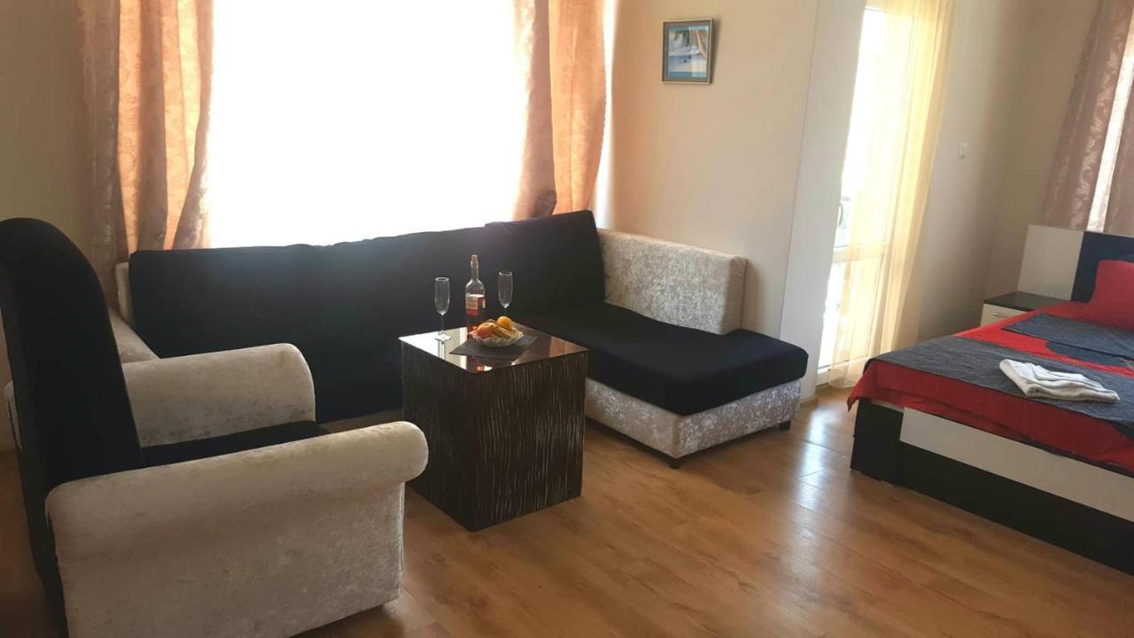 Family Hotel Solar Central Pantai Sunny Bagian luar foto