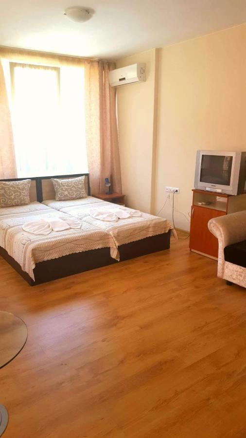 Family Hotel Solar Central Pantai Sunny Bagian luar foto