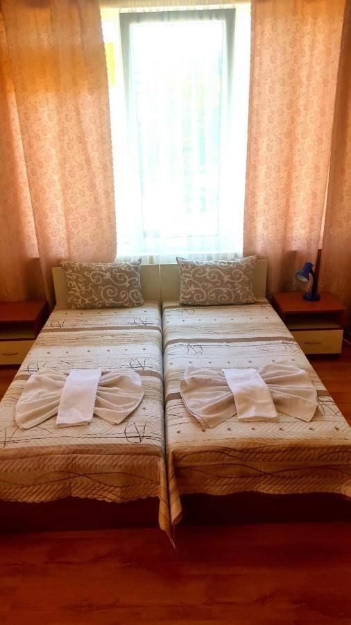 Family Hotel Solar Central Pantai Sunny Bagian luar foto