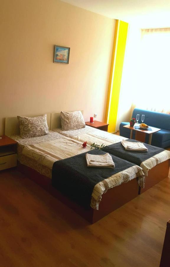 Family Hotel Solar Central Pantai Sunny Bagian luar foto